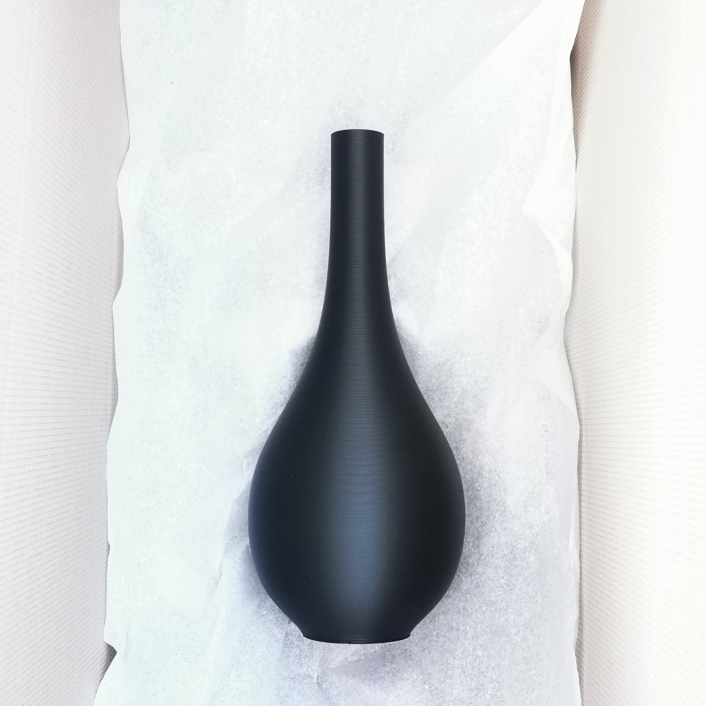 Eso-4 Vase, Schwarz
